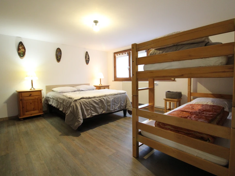 Chambre 4 couchages - Gîte La Moselotte à Saulxures-sur-Moselotte – Proche Lac & Voie Verte