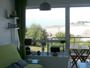 la vue du séjour côté mer