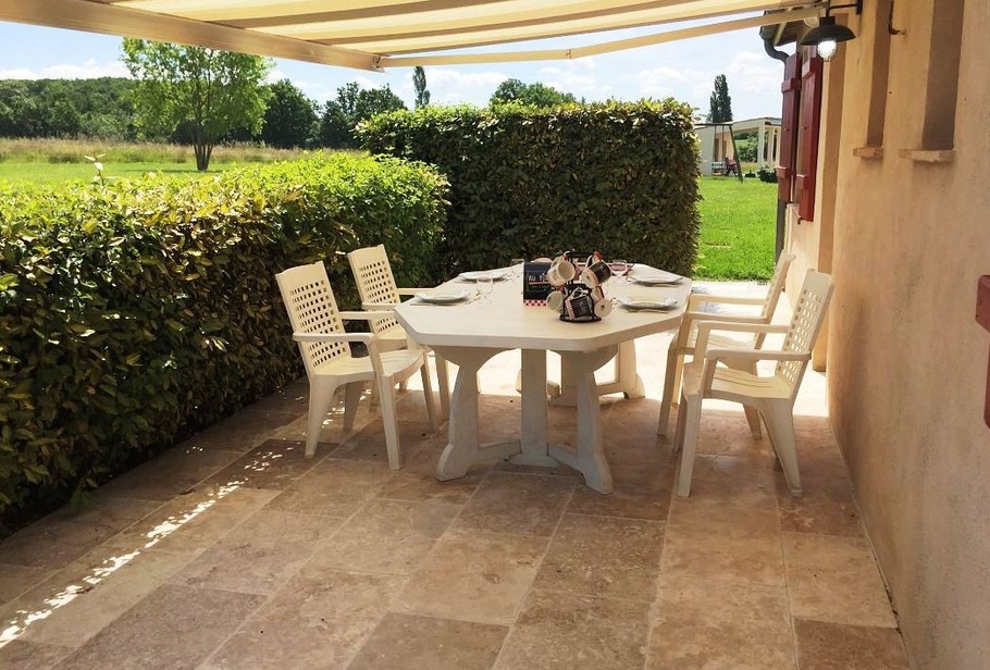 Gîte rural 5 personnes avec piscine commune