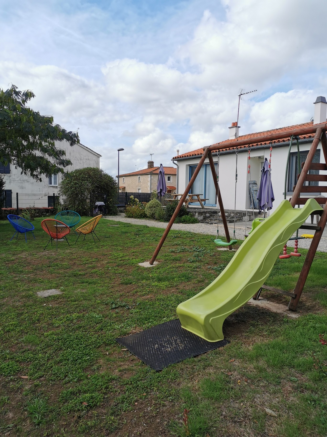 maison côté jardin