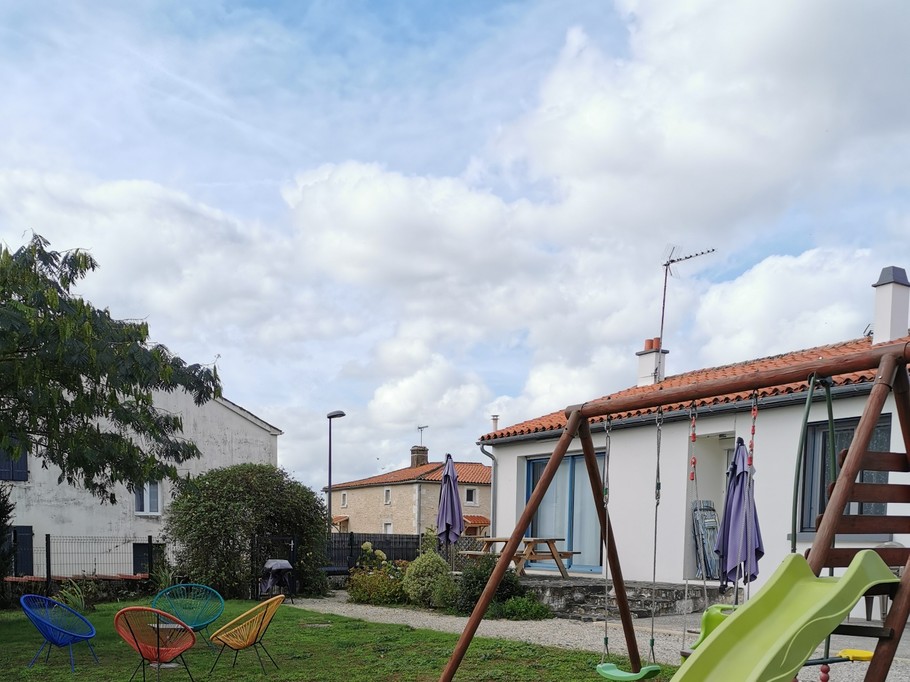 maison côté jardin