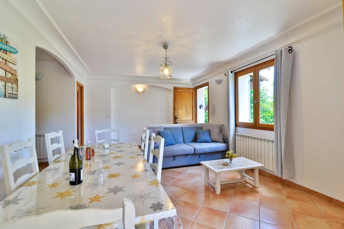 TOUT CONFORT : CLIMATISATION-WIFI-jardin clos-parking fermé...