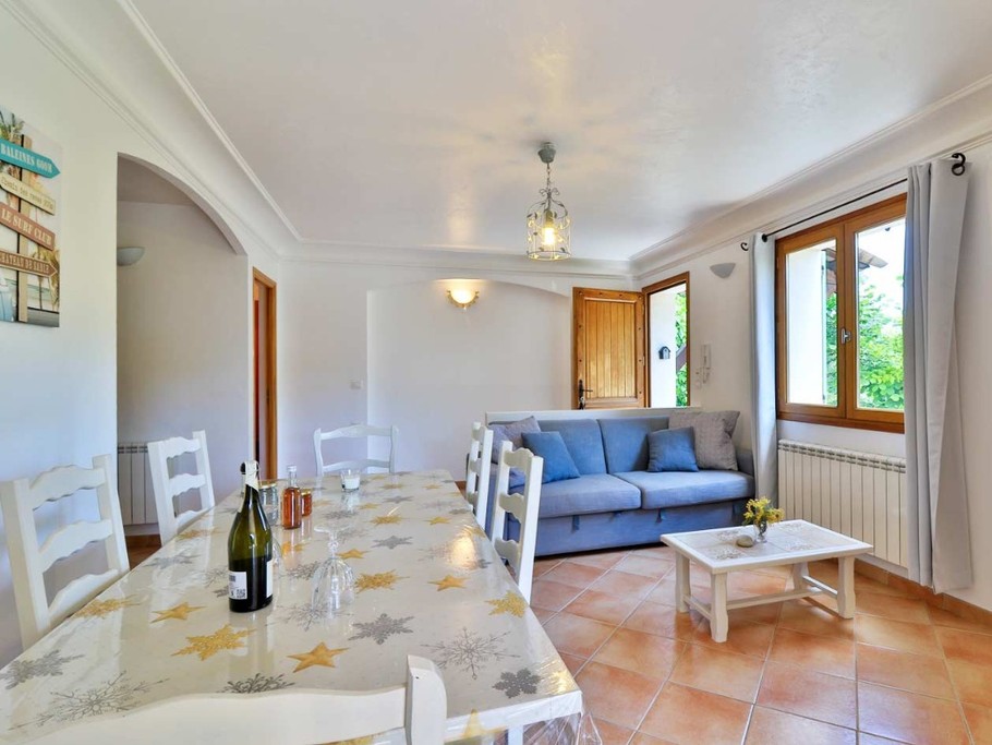 TOUT CONFORT : CLIMATISATION-WIFI-jardin clos-parking fermé...
