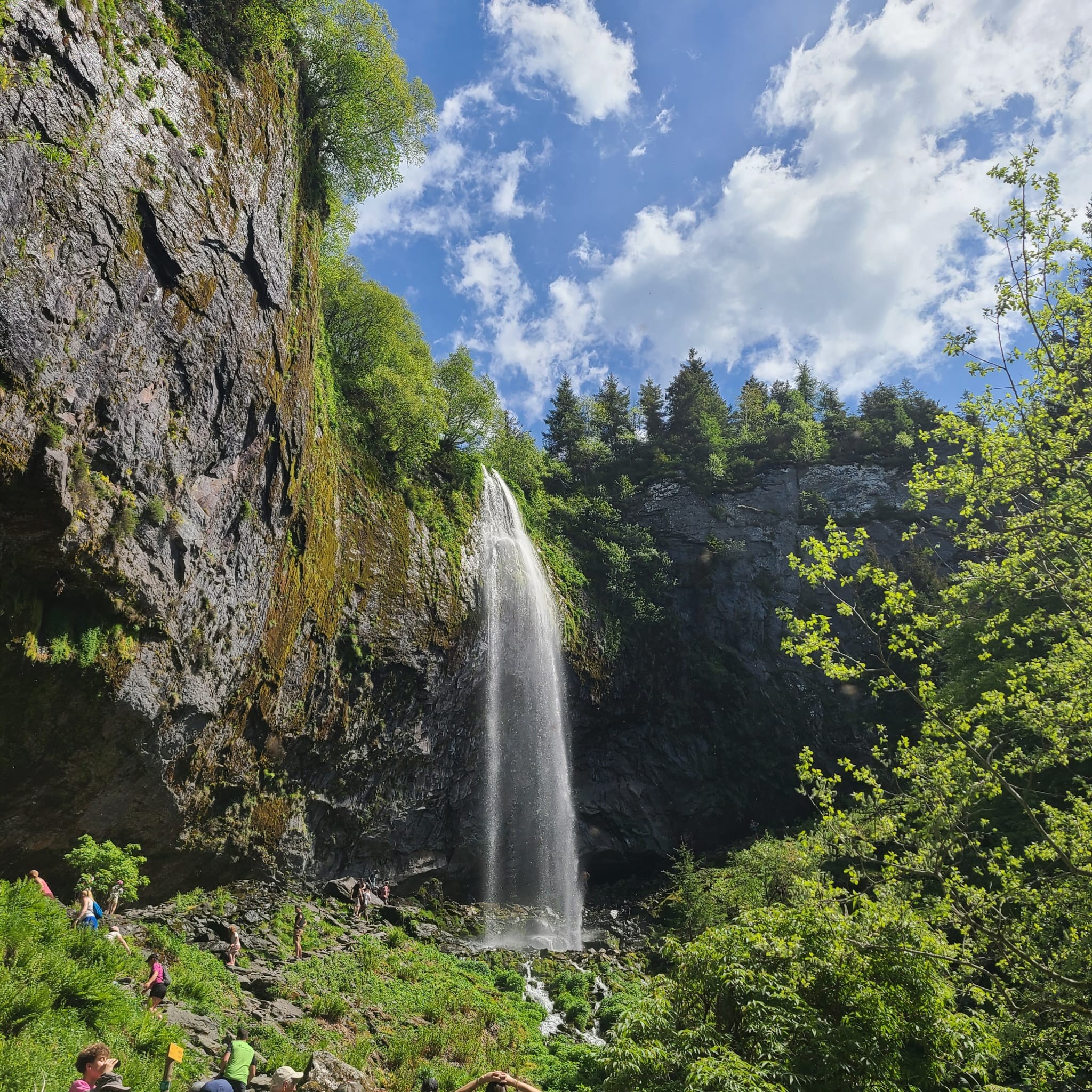 "Les Chamois" holiday cottage in Mont-Dore: The Mont-Dore waterfall