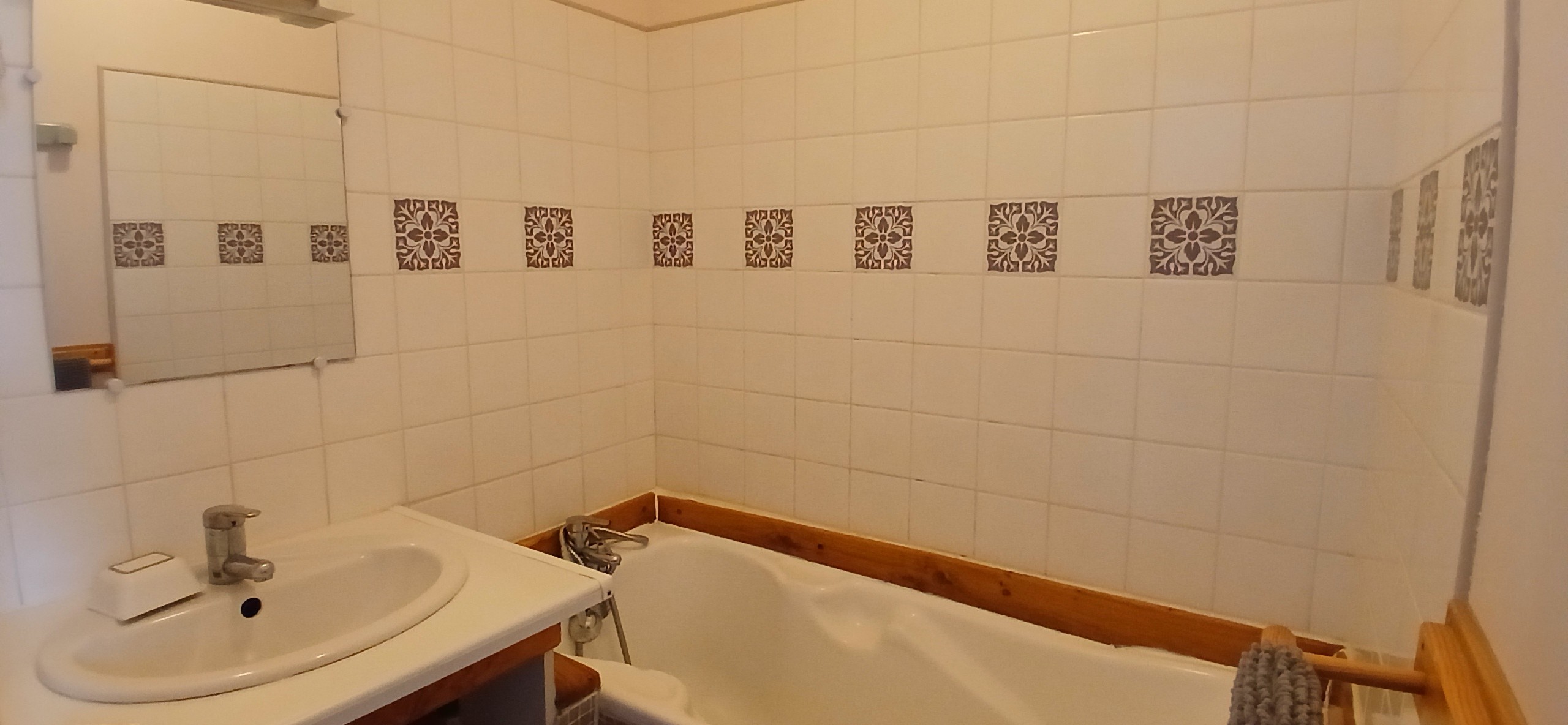 Gîte "Mont Carmel" : Shower rooms / Bathrooms in each room
