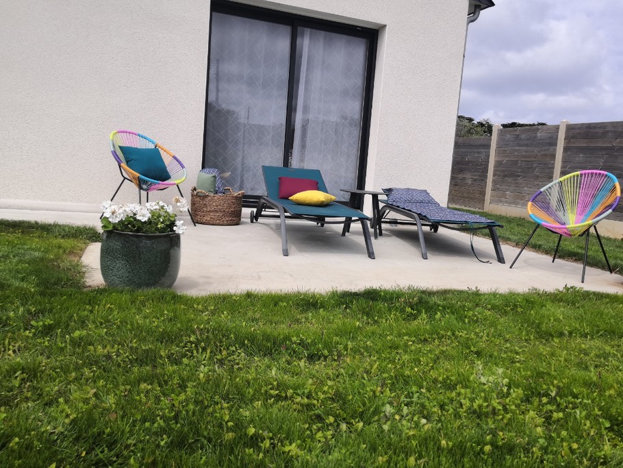 Farniente sur les transats - Maison de plain-pied équipée PMR - Location de vacances - Ploudalmézeau - Maison Roscaroc Aubertin