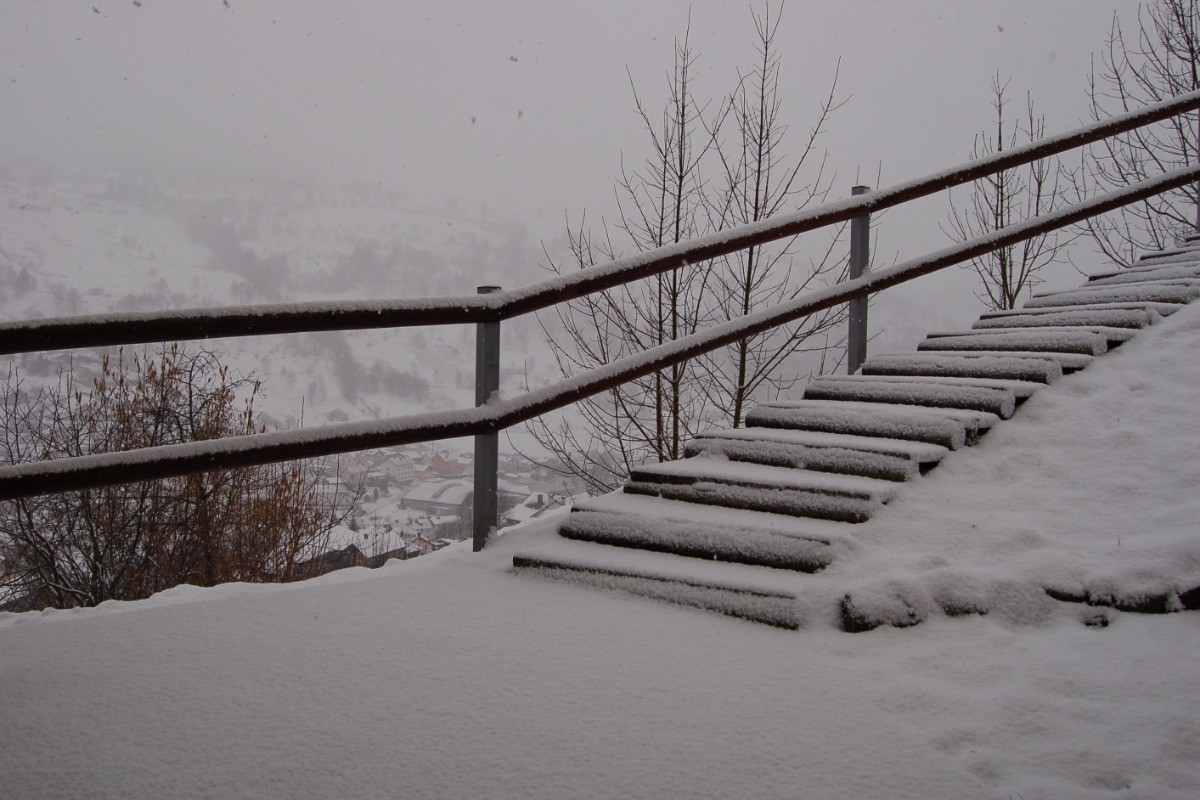 Terrasse sous la neige - Apt Le Chalet Vert
