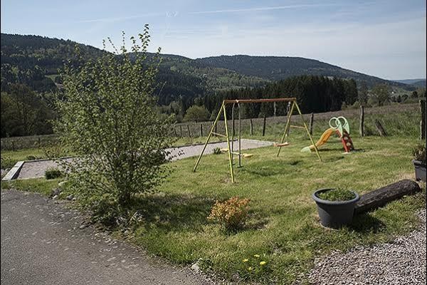 Pétanque pitch and children's games - Chalet l'Eterlou