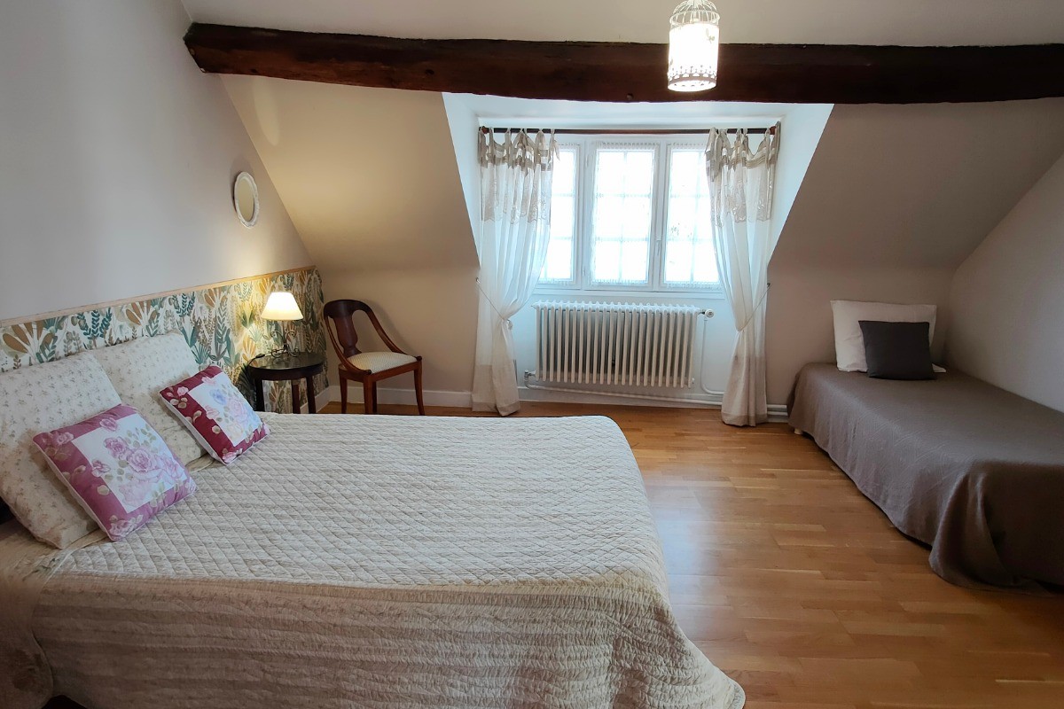 Chambre N° 4 étage