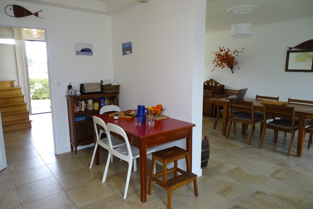 Coin repas dans la cuisine