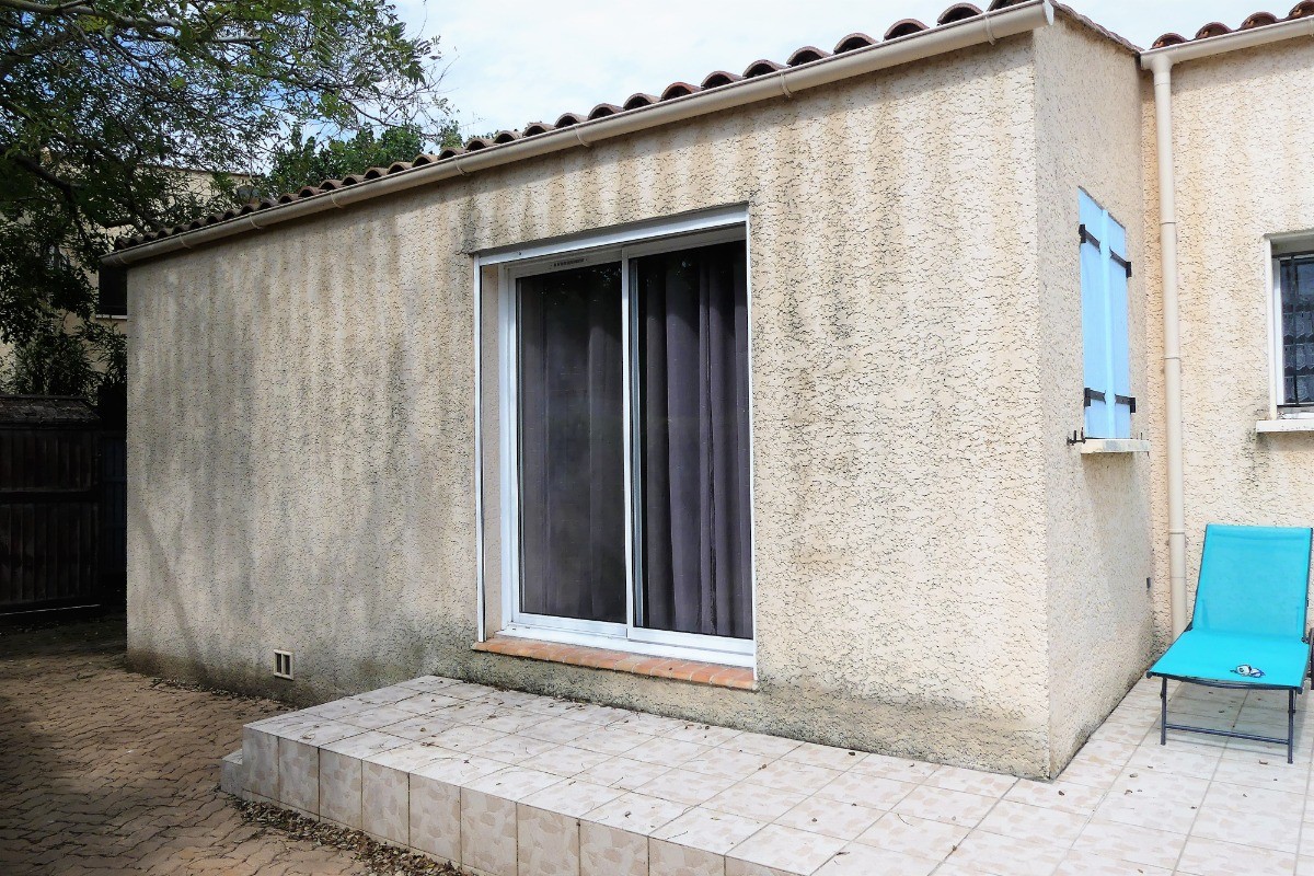 Baie vitrée du coin salon