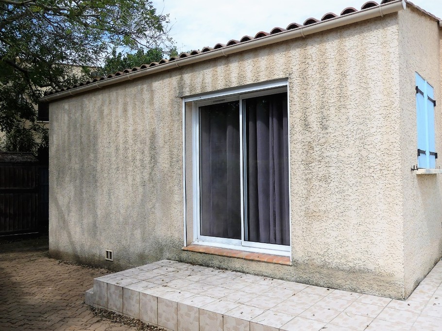 Baie vitrée du coin salon