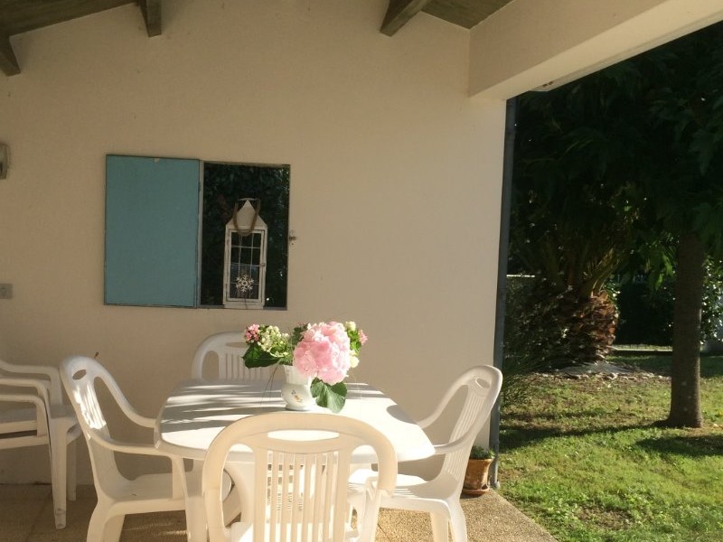 Terrasse couverte de Villa St Georges d'Oléron pour 6 personnes, Charente maritime