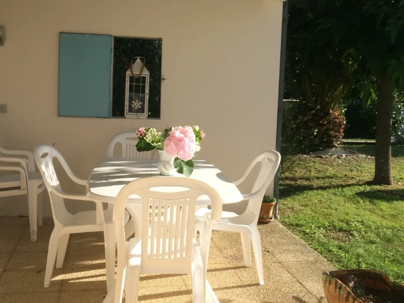 Terrasse couverte de Villa St Georges d'Oléron pour 6 personnes, Charente maritime