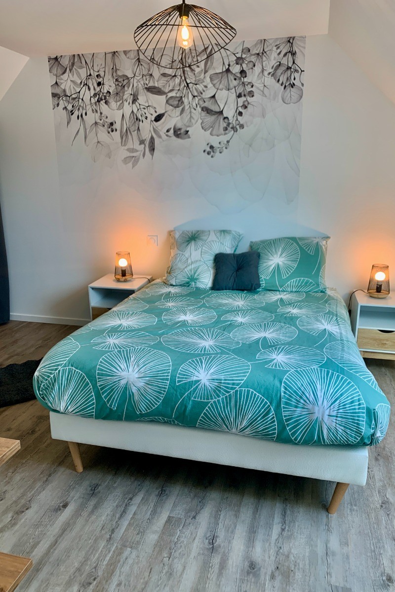 Chambre avec lit 140