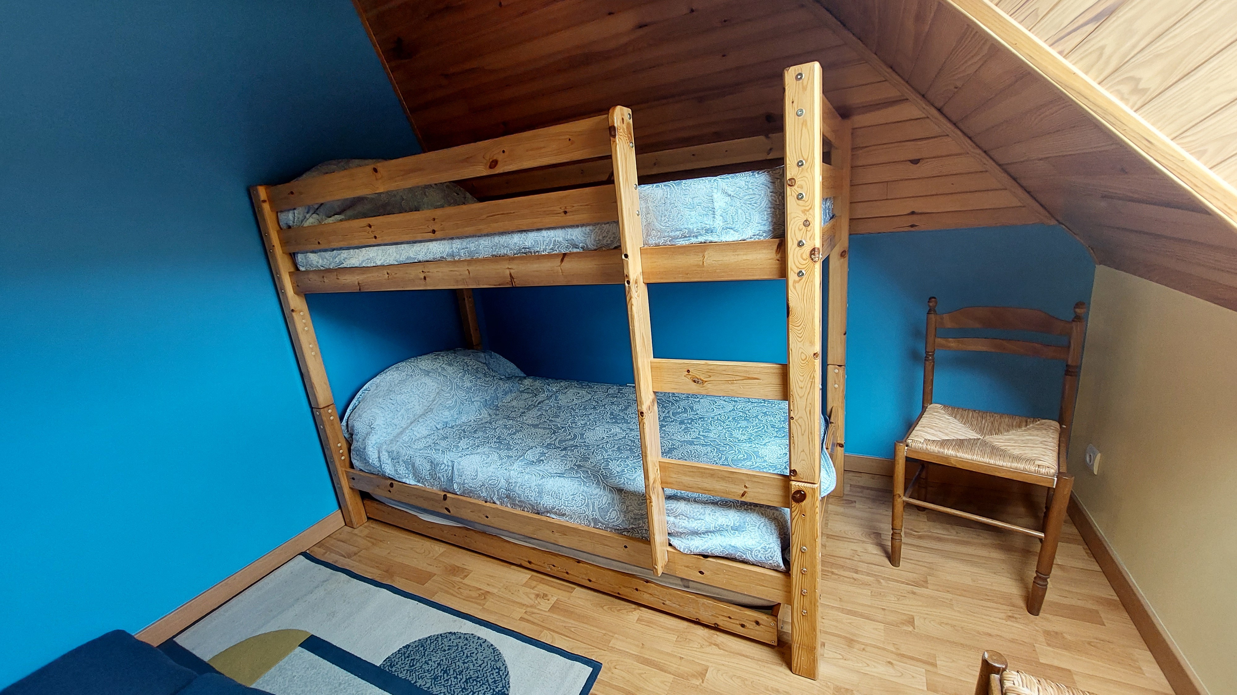 chambre-enfants-superposes-gite-cantal