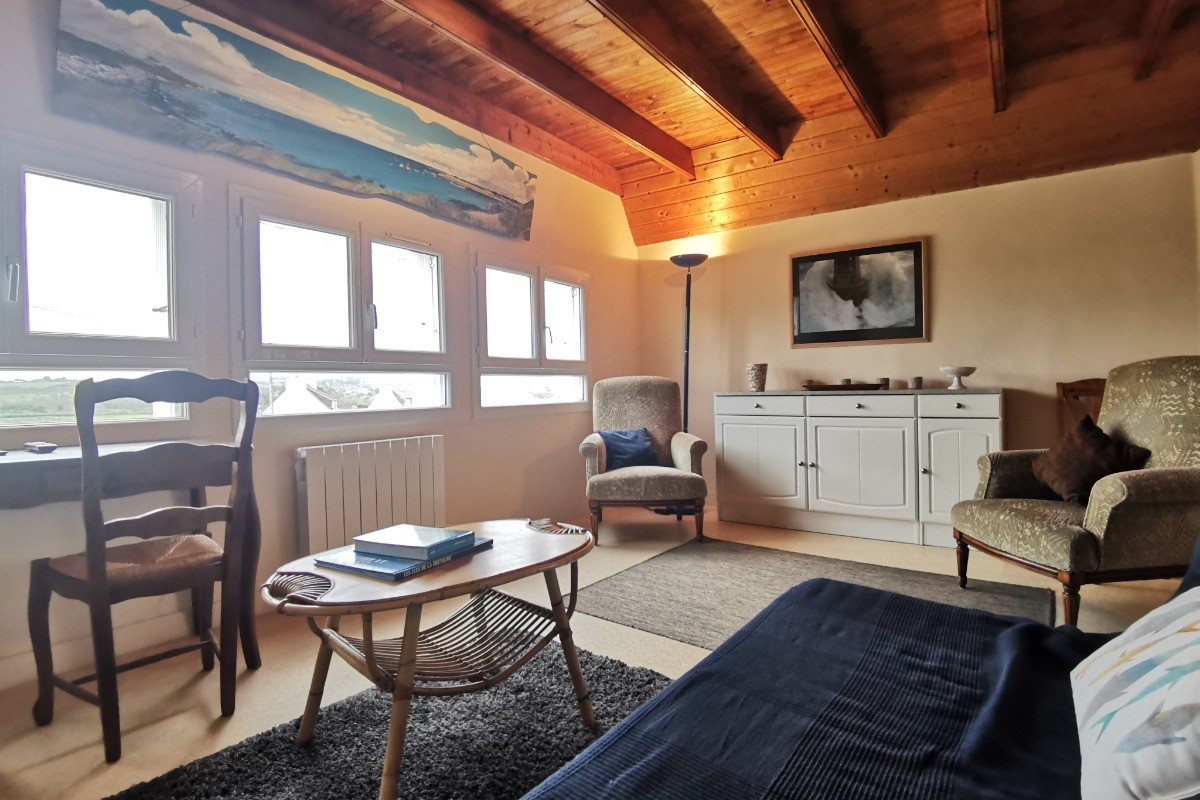 Salon avec vue dégagée sur la campagne