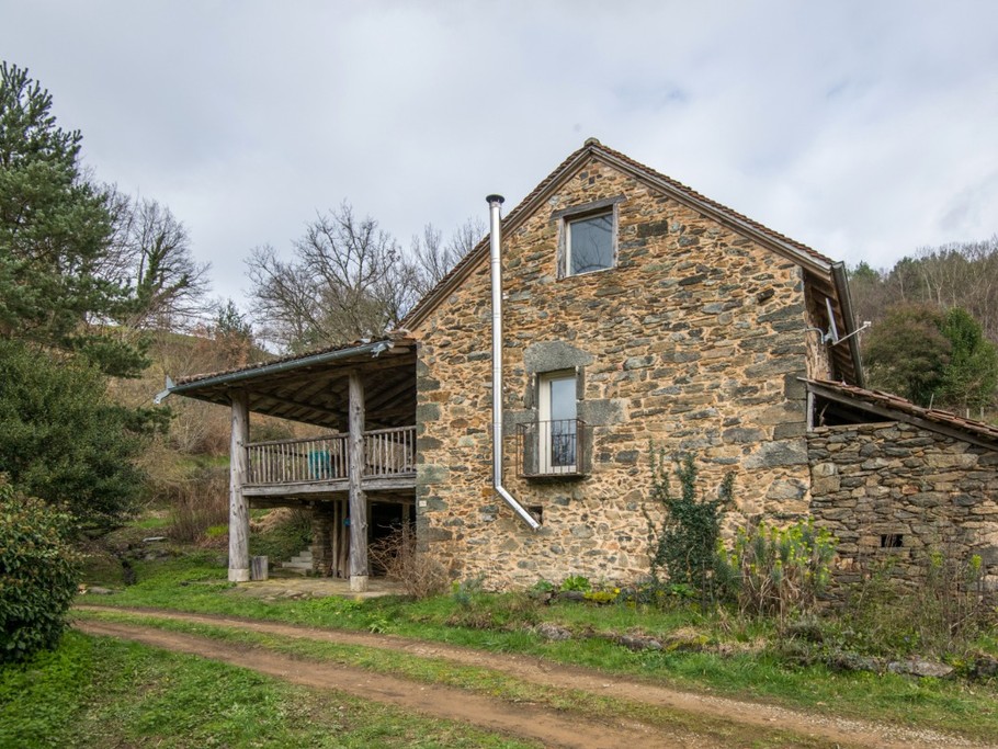 Vue façade GITE LE CUN FRAYSSHINES LOT 46 CLEVACANCES