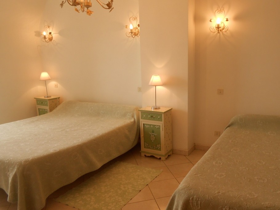 3ème chambre - La chambre familiale. 1 lit 160 cm et 1 lit 90 cm