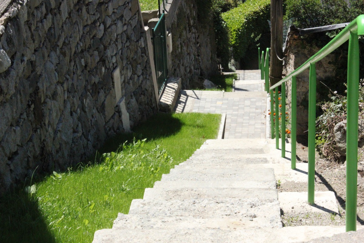 Escalier d'accés au gîte