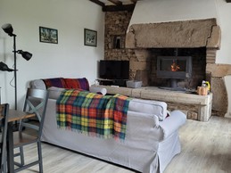 DELCROIX, location,  Clévacances, Runan, pièce de vie espace salon