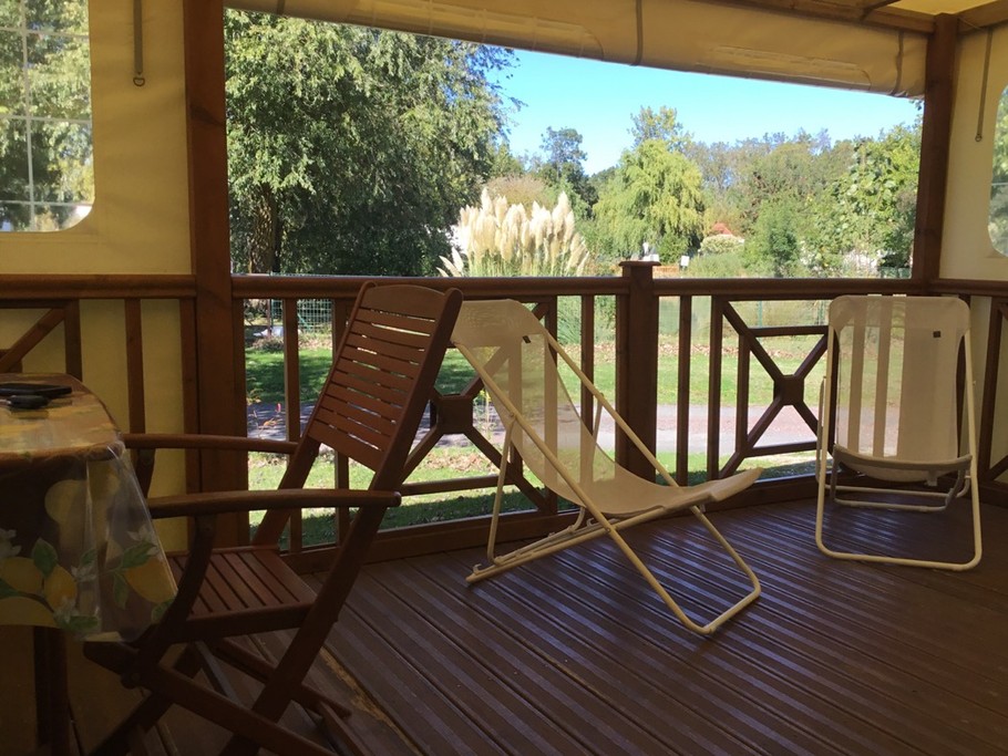 Terrasse couverte qui s’ouvre,