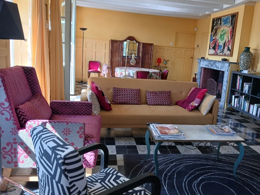 Le salon, coin-lecture