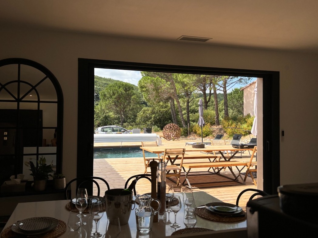 VILLA CLIMATISÉE AVEC PISCINE AU CALME. 2 /9 PERS CIRQUE DE MOURÈZE HÉRAULT
