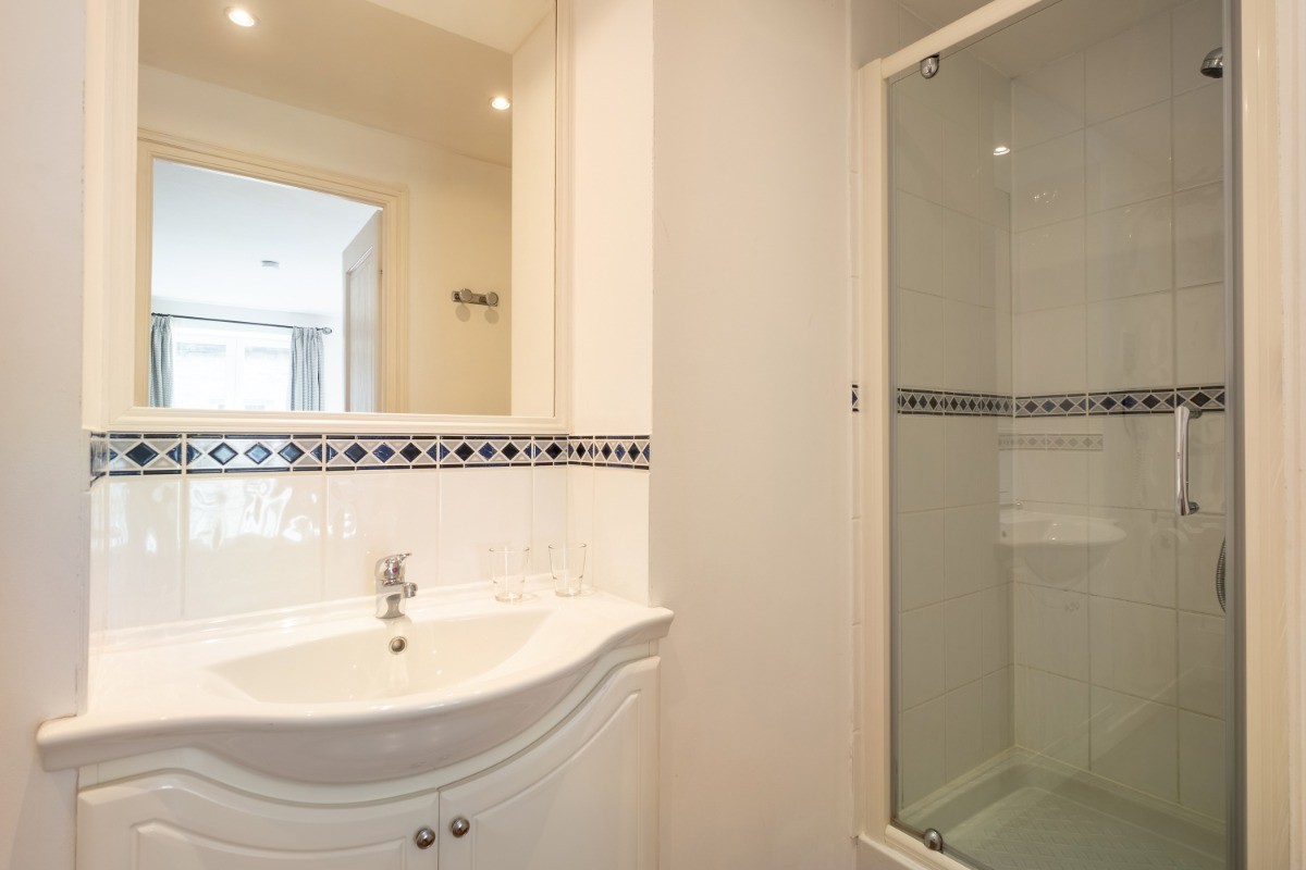Salle de douche - Inter communicante chambre N°3