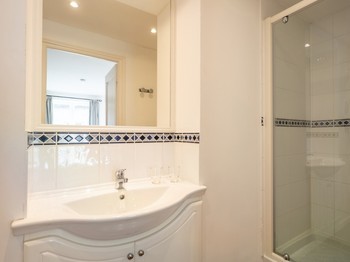 Salle de douche - Inter communicante chambre N°3