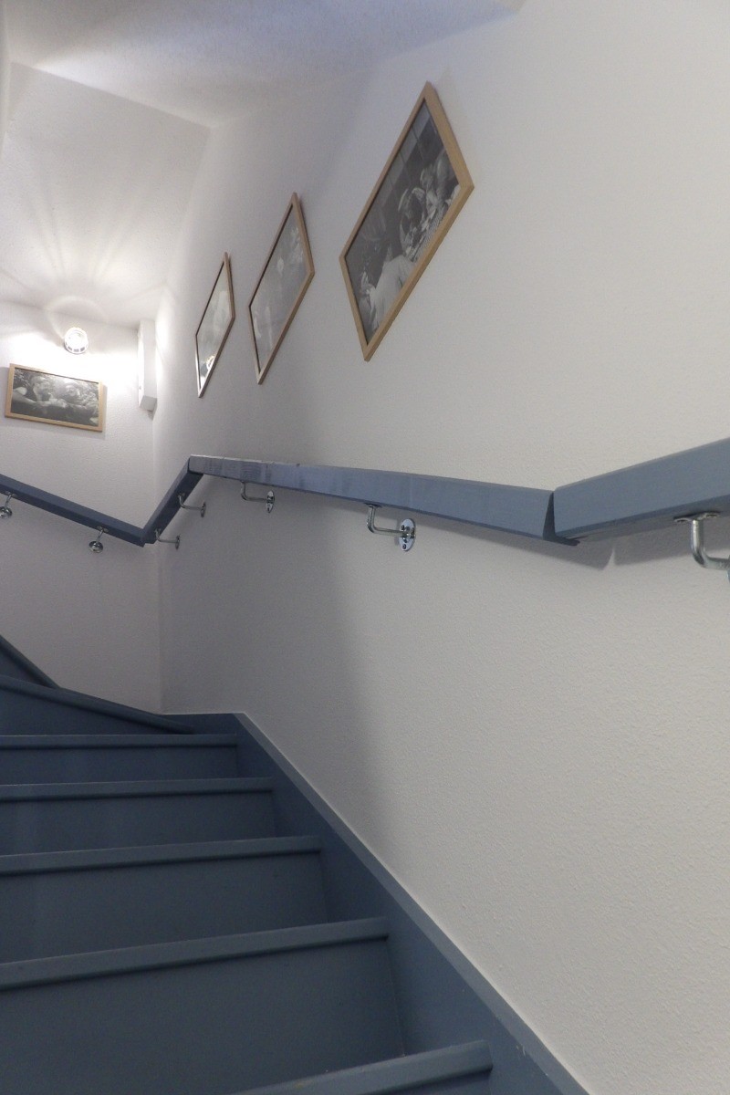 Escalier d'accès au 1er étage