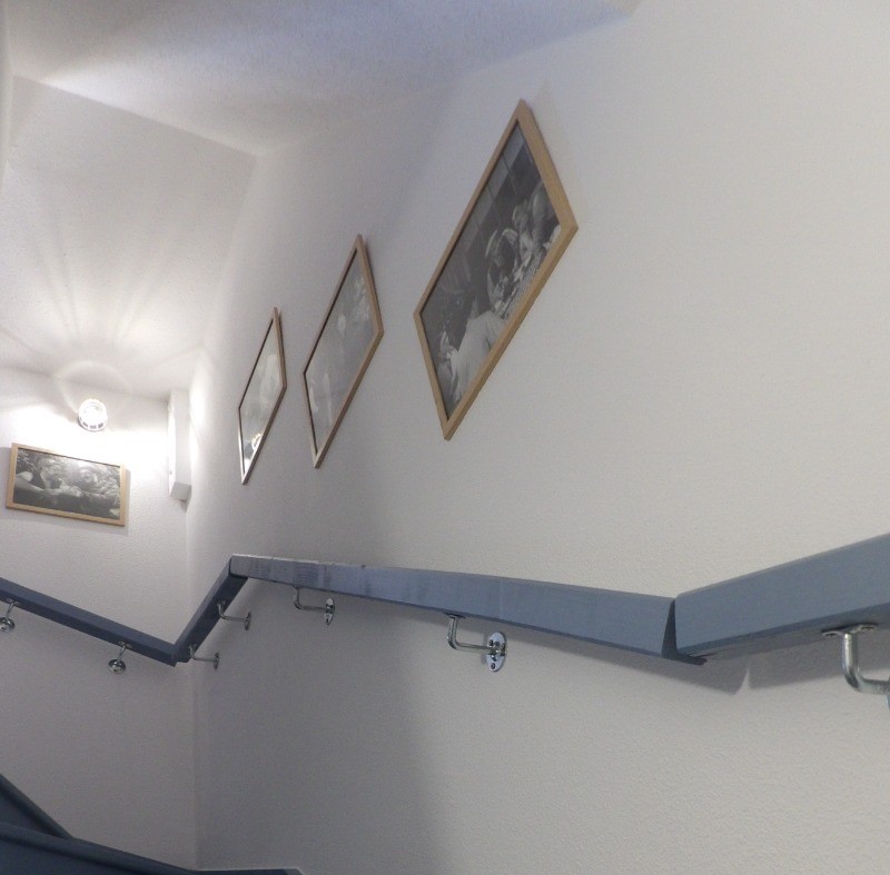 Escalier d'accès au 1er étage