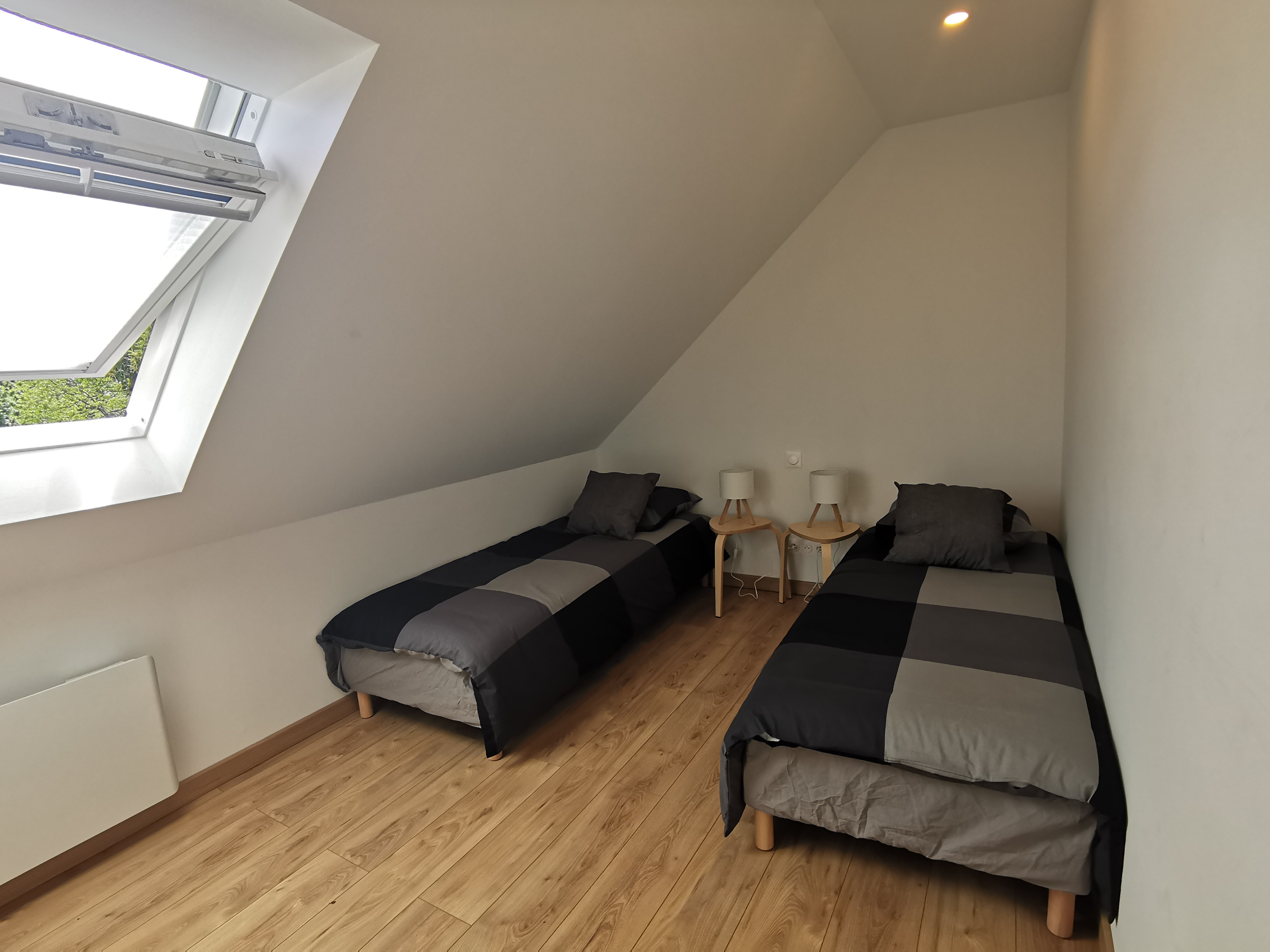 Room with two 90 beds, first floor