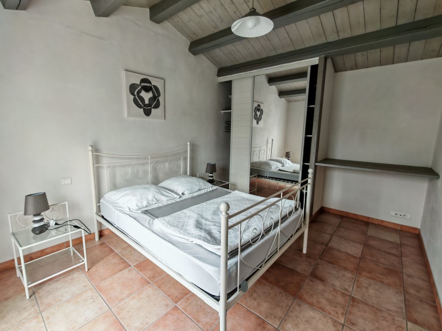 Chambre 2 avec 1 lit 140