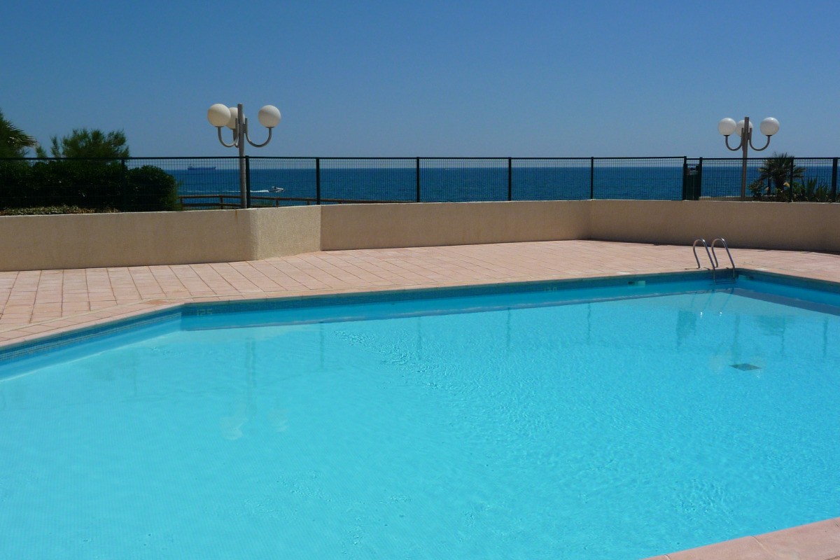 piscine de la résidence
