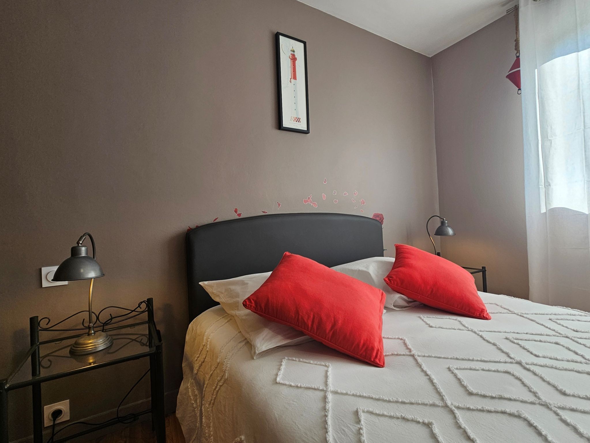 Chambres d'hôtes Aux 3 phares, chambre pour 2 personnes avec salle d'eau et toilettes privés, à quelques minutes de La Rochelle, à Chagnolet en Charente maritime