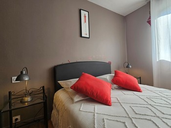 Chambres d'hôtes Aux 3 phares, chambre pour 2 personnes avec salle d'eau et toilettes privés, à quelques minutes de La Rochelle, à Chagnolet en Charente maritime