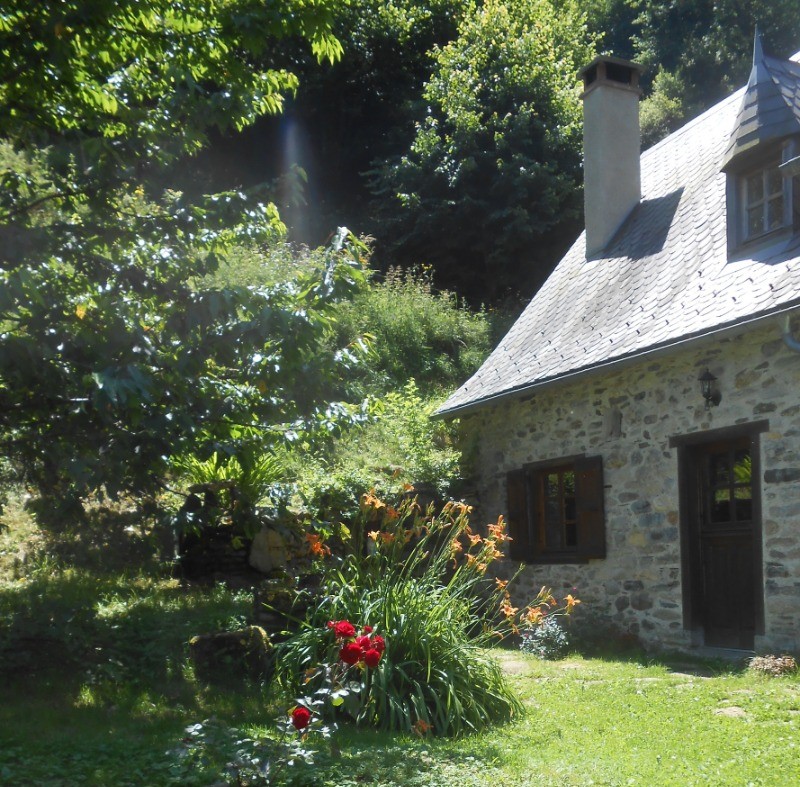 L'été, la terrasse du gîte est très agréable et propice au repos