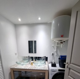 VUE SALLE DE BAIN COTE VASQUES