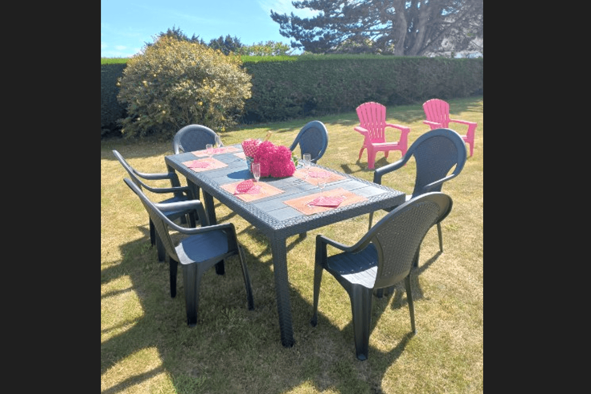 Clévacances - VILLA POUR 6 PERSONNES - VUE MER  - 5 MINUTES D'UN SITE MAGNIFIQUE - LANMODEZ