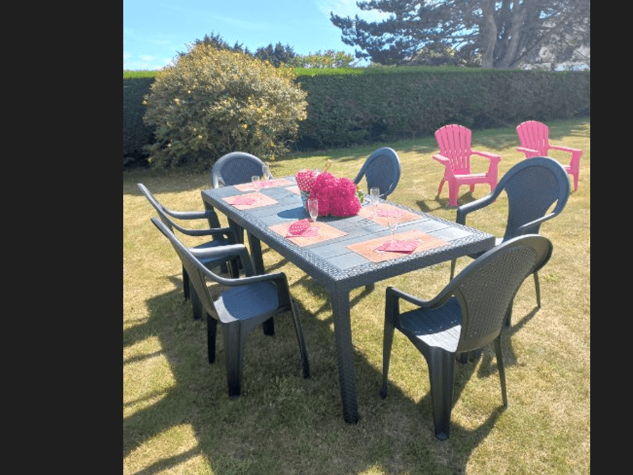 Clévacances - VILLA POUR 6 PERSONNES - VUE MER  - 5 MINUTES D'UN SITE MAGNIFIQUE - LANMODEZ