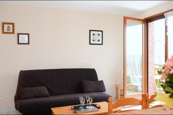 Salon avec vue dégagée sur paysage