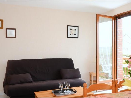 Salon avec vue dégagée sur paysage