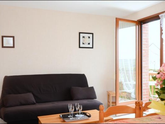 Salon avec vue dégagée sur paysage