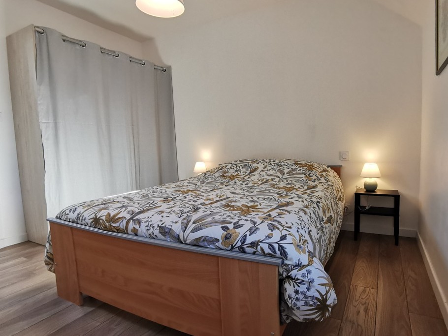 Etage: Chambre 1 avec lit 140