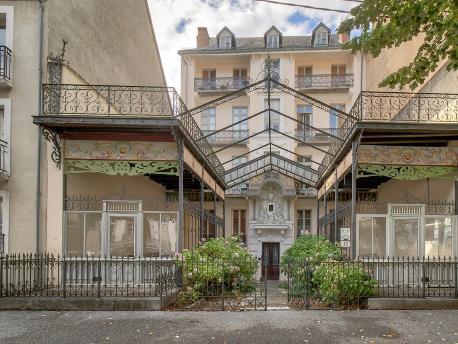 Villa Pyrene