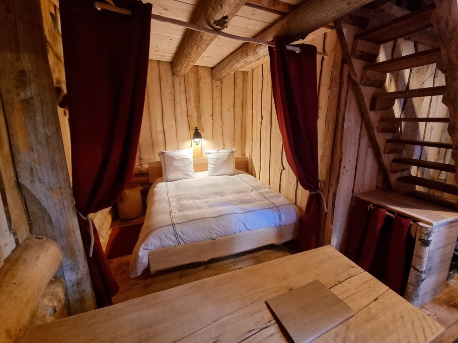 Fuste du Trappeur, Grand lit double - Les Cabanes du Lac de Pierre Percée