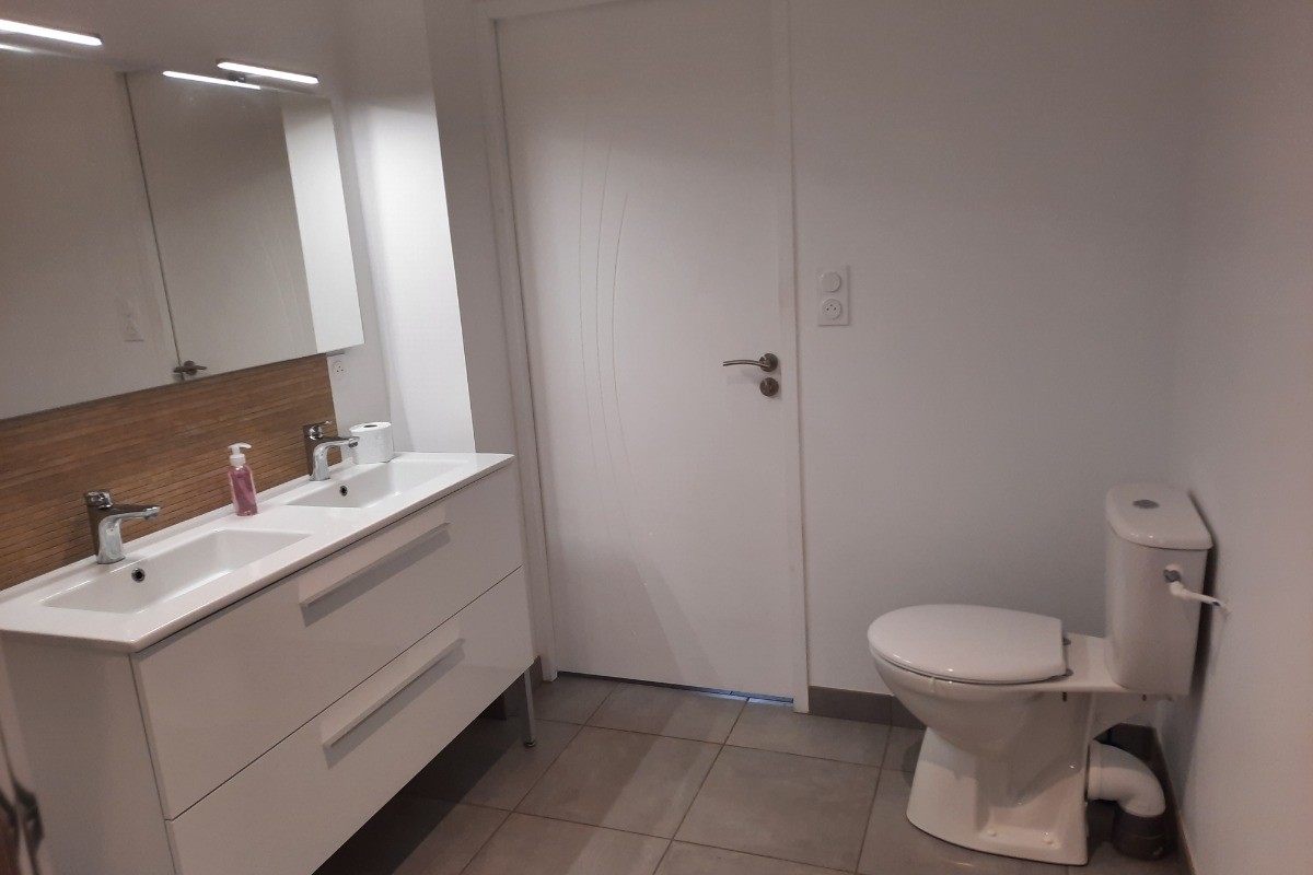 2 ème WC dans la salle d'eau