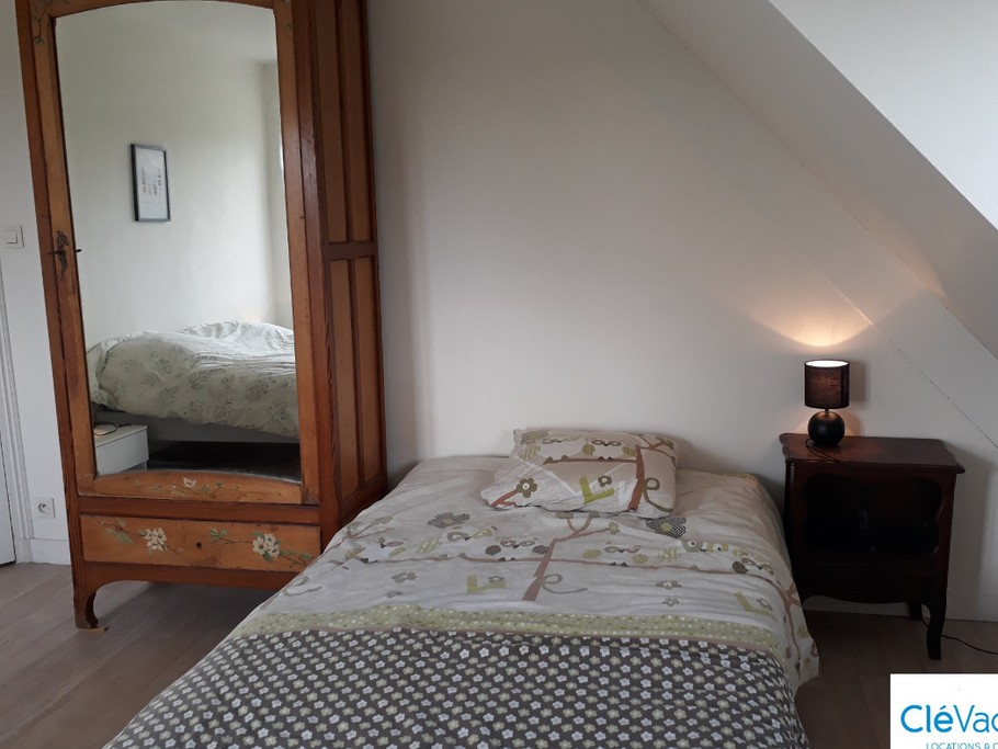 Maison indépendante 5 minutes (voiture de la plage) 8/9 personnes - Matignon - Côtes d'Armor - Bretagne - chambre