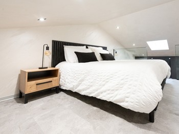 Mezzanine - Studios Belross Le Quartz